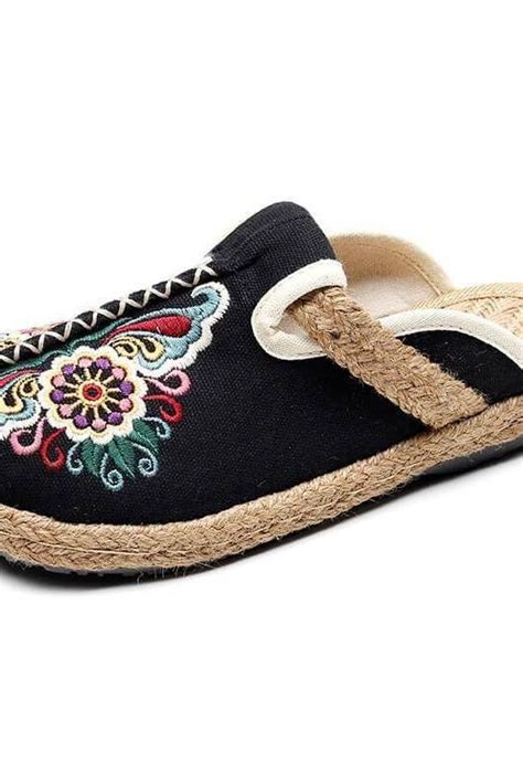 Women Retro Embroidered Casual Floral Shoes