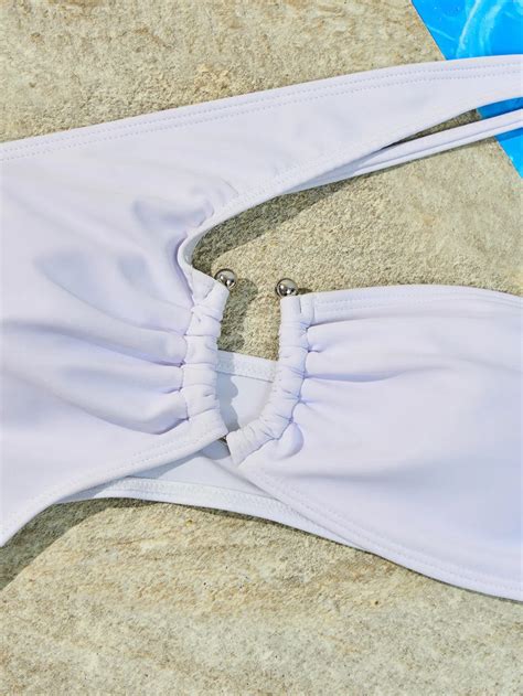 New Style Solid Color One Shoulder One Piece Sexy Bikini Cutout Swimsuit With Metal