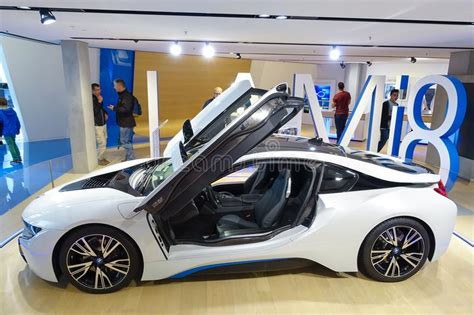 527 Bmw I8 Hybrid Car Photos - Free & Royalty-Free Stock Photos from ...