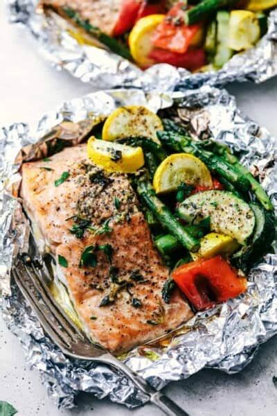 Butter Garlic Herb Salmon Foil Packets | The Recipe Critic