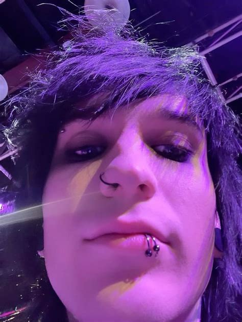 Johnnie Guilbert Johnnie Guilbert Sam And Colby Hot Emo Guys