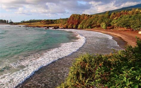 Hāmoa Beach / Maui / Hawaii // World Beach Guide