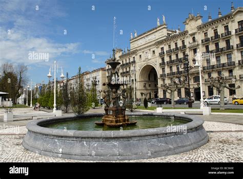 Santander (Spain) : Banco Santander (bank) headquarters Stock Photo ...