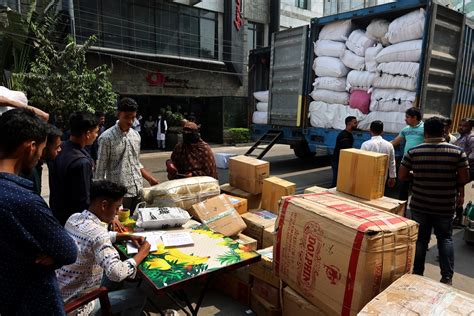 Bangladeş te Türkiye ve Suriye deki depremzedeler için insani yardım