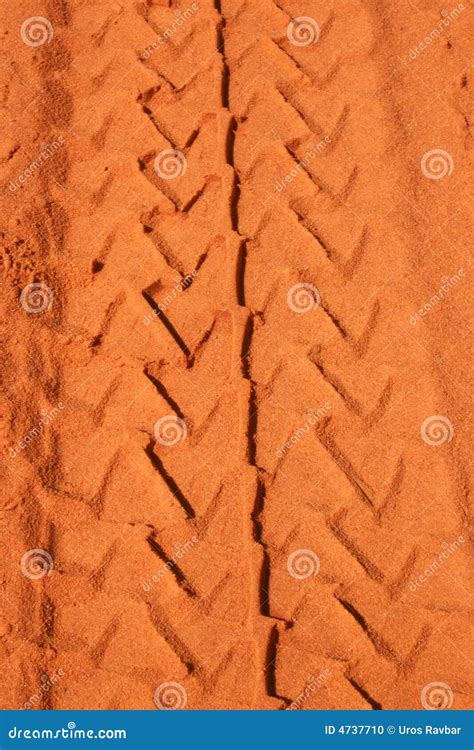 Car tracks in dirt. stock photo. Image of gravel, travel - 4737710