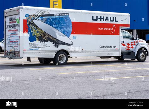 Truck U Haul High Resolution Stock Photography And Images Alamy