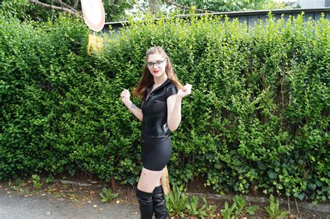 TW Pornstars Zara Bizarr Twitter War Ein Toller Spaziergang Latex Mdh Amateur