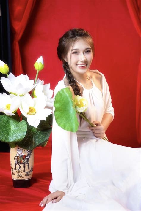 H Nh Nh H U Tr Ng Hot Girl B Ng Chuy N Lan Vy C A I Vtv B Nh I N Long An