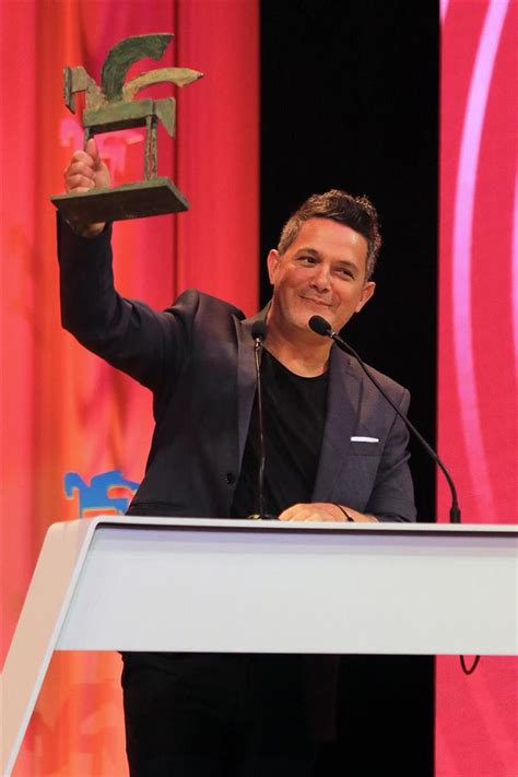 Alejandro Sanz estalla en redes sociales por las críticas a su aspecto