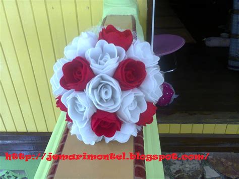 Bunga Tangan Cekmin Nimsay Felt Roses Hand Bouquet White And Red