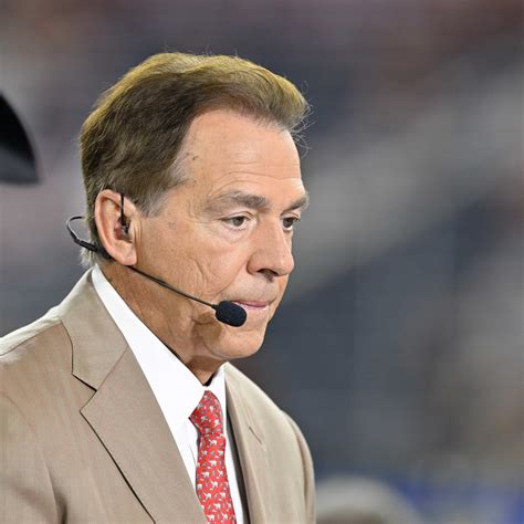 DeVonta Smith's Fiancée Is Going Viral For Heartwarming Reason - The Spun