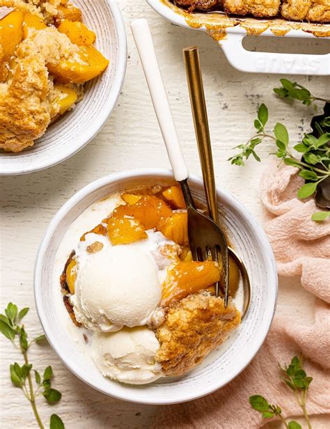 Easy Southern Peach Cobbler [with Canned Peaches] Orchids Sweet Tea