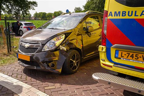 De Weblog Van Helmond Scooterrijder Gewond Na Botsing Met Auto