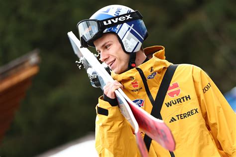 Vierschanzentournee Finale Kobayashi Fliegt Wellinger In Der Quali Davon