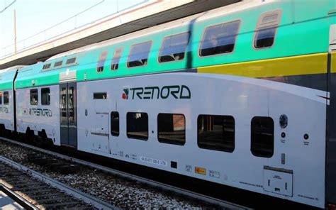 Trenord Denuncia Il Capotreno Che Finse Di Essere Stato Aggredito Sky