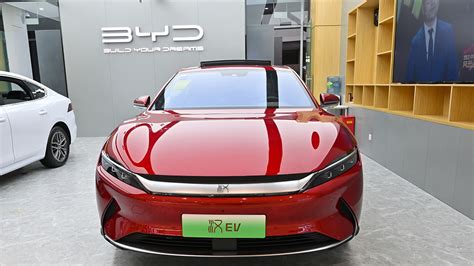 Chinas Byd Overtakes Tesla As Worlds Largest Maker Of Pure Electric