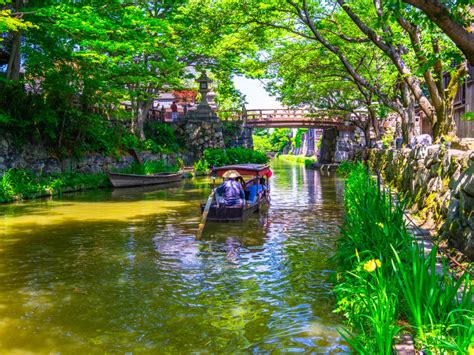 貸切観光タクシー 琵琶湖博物館・ラ コリーナ・水郷巡りで自然とお菓子を満喫！＜5時間／1～9名／大津市内発着／京都発着オプションあり＞by