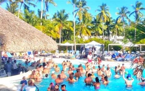 Top Party Resorts in Punta Cana - travelfourseason.com