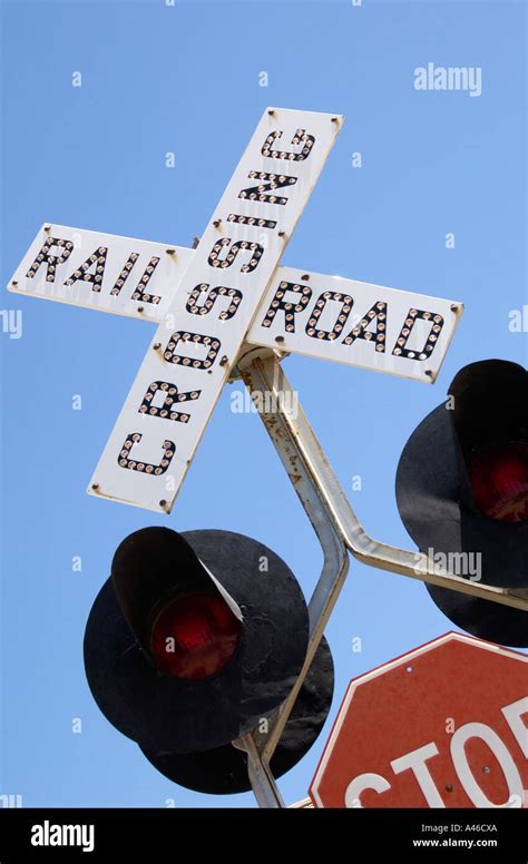 Railroad Crossing Sign USA Stock Photo - Alamy