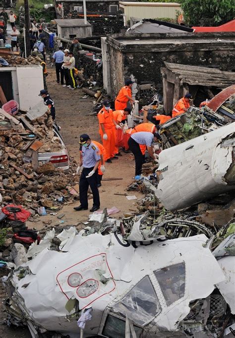 台湾の旅客機墜落、死者48人に 写真9枚 国際ニュース：afpbb News