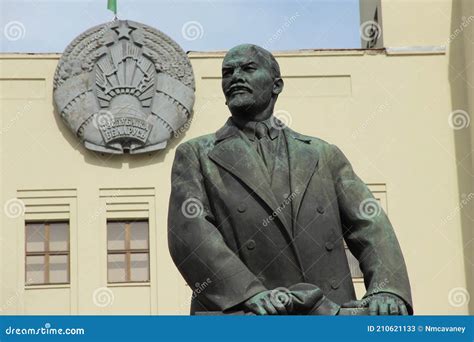 Lenin Statue On Lenin Square Berlin Leninplatz Editorial Image | CartoonDealer.com #200443022