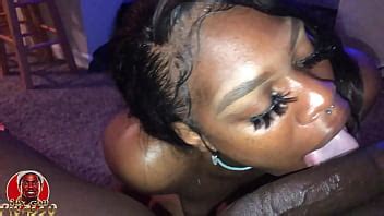 VonMadeEm baise une transsexuelle de la Nouvelle Orléans creolemaamii XVIDEOS