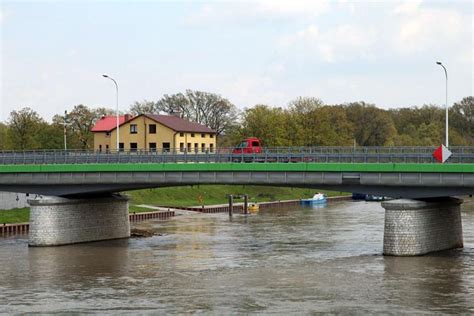 Zamknięcie żeglugi między Raciborzem a Koźlem Poziom wody w Odrze jest