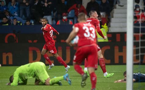 Fc K Ln Mit Last Minute Punkt Beim Vfl Bochum