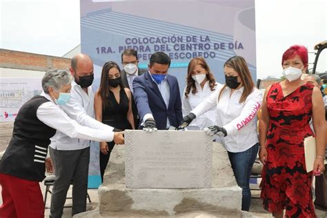 Colocan Autoridades Primera Piedra Del Centro De D A Del Municipio De