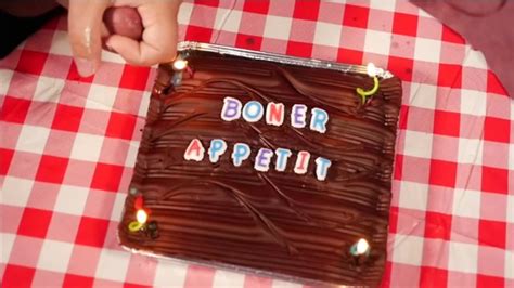 Boner Appetit 一个原创的 Hardboiled 系列即将推出 Pornhub Gay