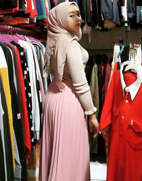 Pin Di Hijab Pleated Skirt