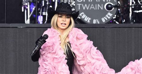 Shania Twains Net Worth (2025) - Parade