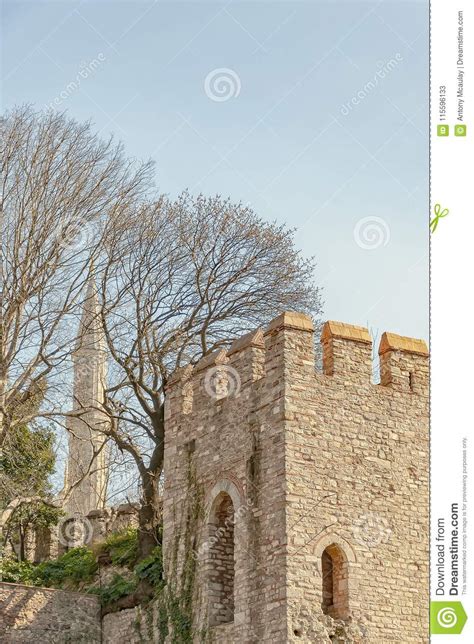 Torreta Da Parede Da Cidade Antiga De Istambul Imagem De Stock Imagem