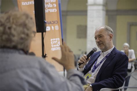 Come Pulcini E Api Ci Aiutano A Studiare La Mente Umana La Conferenza