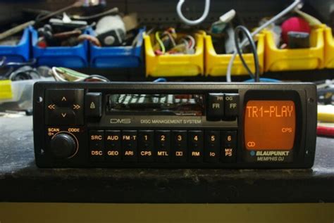 Oldtimer BLAUPUNKT MEMPHIS DJ Autoradio Mit Kassette CODE Vorhanden O