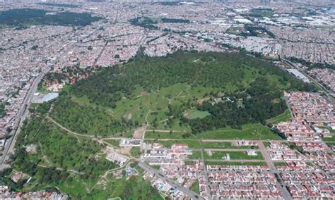 Descubren pirámide en cerro de Amalucan