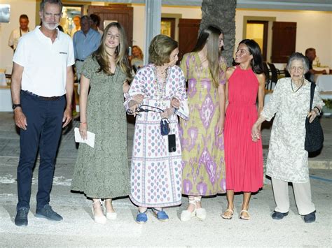 Dîner à Palma de Majorque pour la famille royale espagnole Noblesse