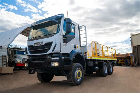 2023 IVECO Trakker AD450 6×6 Flat Tray Truck | Plantman