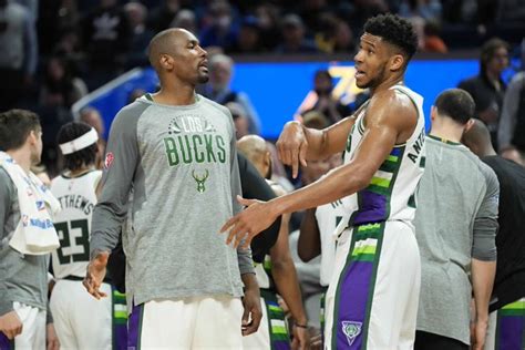 Did Giannis Antetokounmpo Get Serge Ibaka Kicked Off The Milwaukee Bucks Marca