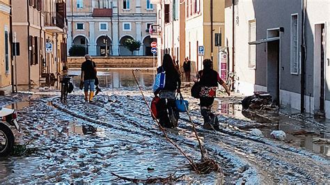 Alluvione Nelle Marche Polemiche Sulle Opere Di Messa In Sicurezza