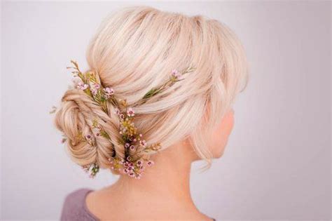 Creative Bun Hairstyles To Go Well With Your Mood