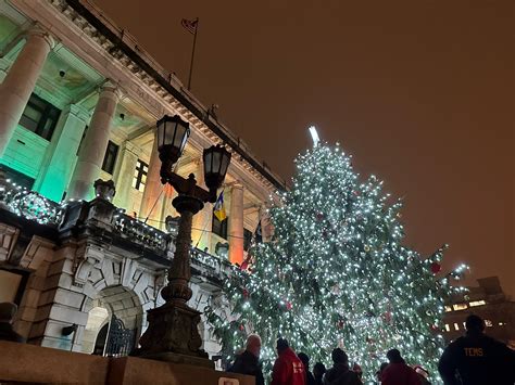 City Hall’s Holiday Celebration Lights Up Downtown Trenton - TrentonDaily