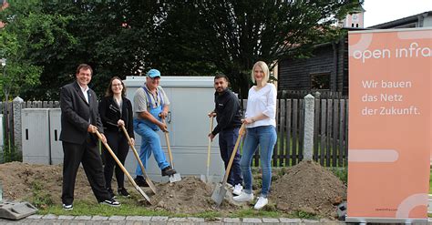 Spatenstich Zum Umfangreichen Glasfaserausbau In Kirchroth Regio