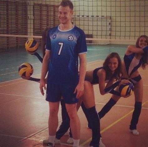 Zaytsev Con Le Pon Pon Girls Della Dinamo Mosca Dal 15 Al 25