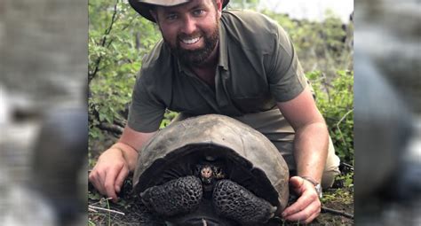 Giant Tortoise Thought To Be Extinct Found On Galapagos Channels