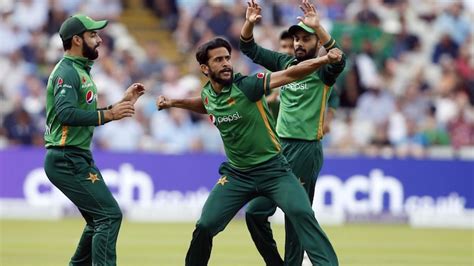 Watch Pakistan Fast Bowler Hasan Ali Loses His Cool Breaks Into Fight With Local Spectators