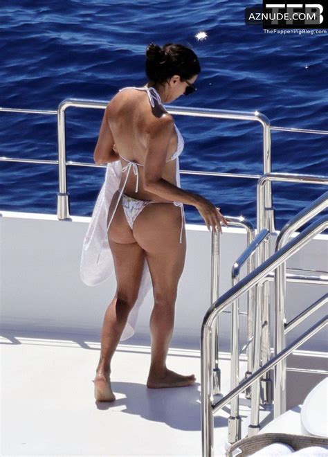 Eva Longoria Sexy Seen Showing Off Her Sultry Figure Wearing A Bikini On A Boat In Capri AZNude