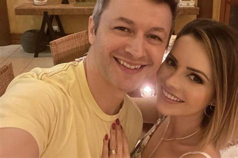 Sandy se declara para o marido Lucas Lima em aniversário