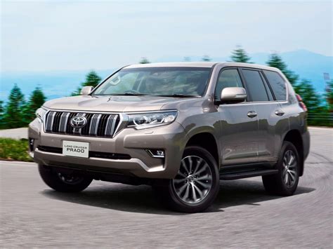 2018 Toyota Land Cruiser Prado Facelift Revealed Drivearabia