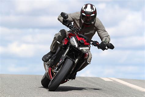 Triumph Street Triple R Rs First Ride Review Motos For The Win